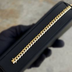 Jewelry 14k solid yellow Gold Miami Cuban link bracelet 7.25” 41.30grams 8.40mm