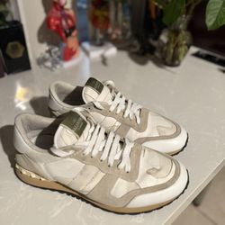 Valentino Shoes used/ Zapato de Valentino usados 