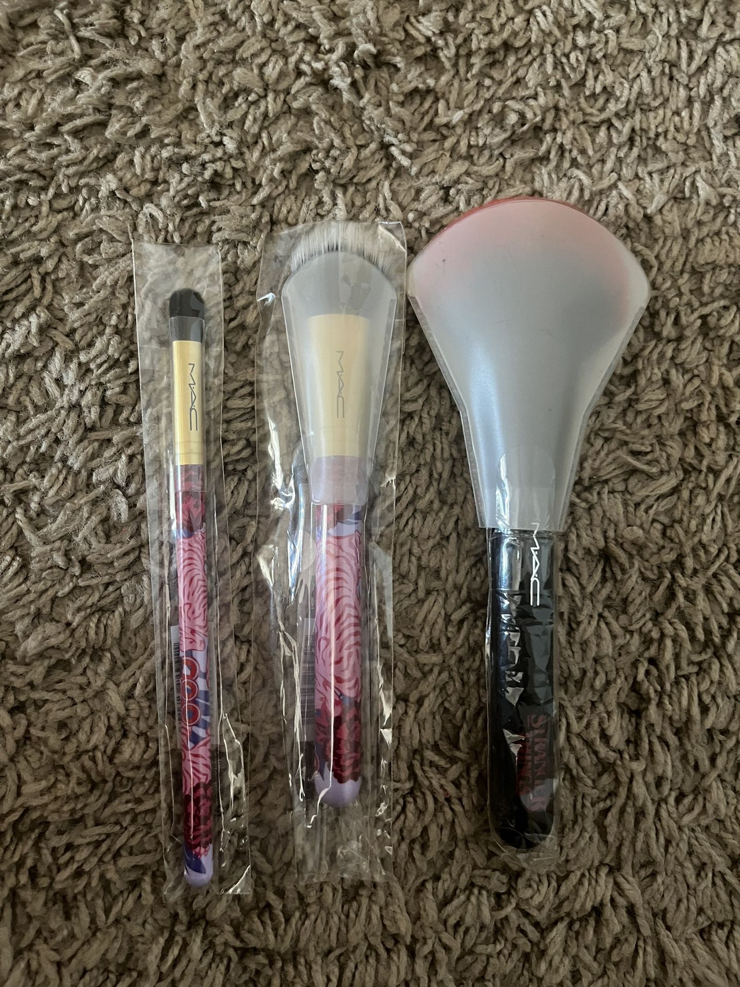 Mac Make Up Brushes Limited Edition 50$ Firm 