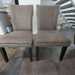 Wollburg dining chairs (Set of 2)