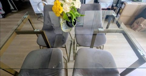 Dining set for 4