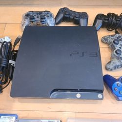 PS3 With 17 Games 5 Controlers