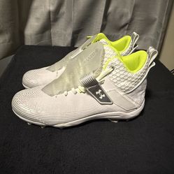 Men’s Under Armour Highlight Hammer MC Football Cleats
