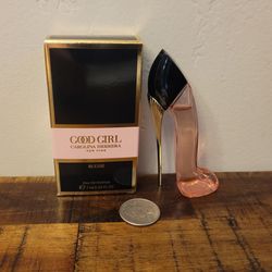 Carolina Herrera Good Girl Blush mini perfume