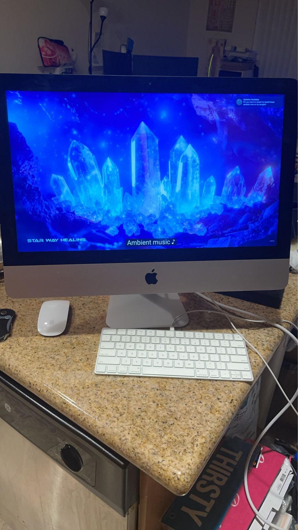 iMac 21.5” – Up To Date OS Excellent Condition, Full Setup