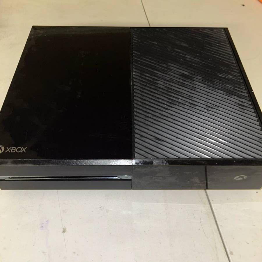 Microsoft Xbox One 1540 500GB with Controller
Does not come with power cord
comes with HDMI cord