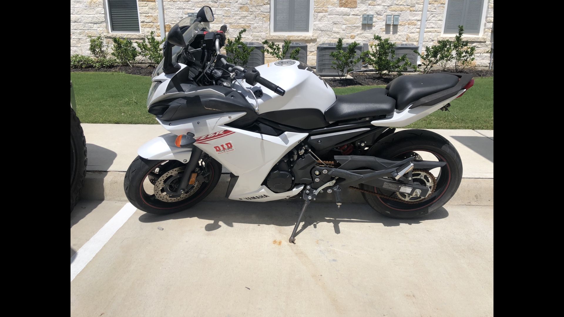 2012 Yamaha FZ6R Motorcycle