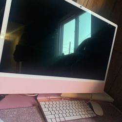 Apple Mac Desktop 2024 