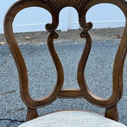 Antique Table And 4 Chairs 