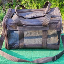 SHERPA Deluxe Medium Pet Carrier