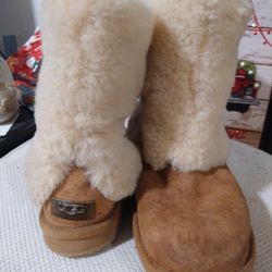 UGG Boots Women's Size 10 