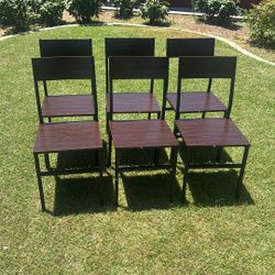 6 Chairs 