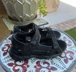 Like New Skechers Relaxed Fit Memory Foam 360 Men’s sandals size 10