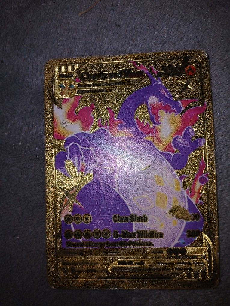 Charizard VMAX Gold Foil Pokemon Card Fan Art 330hp Good Condition
Pre-Owned