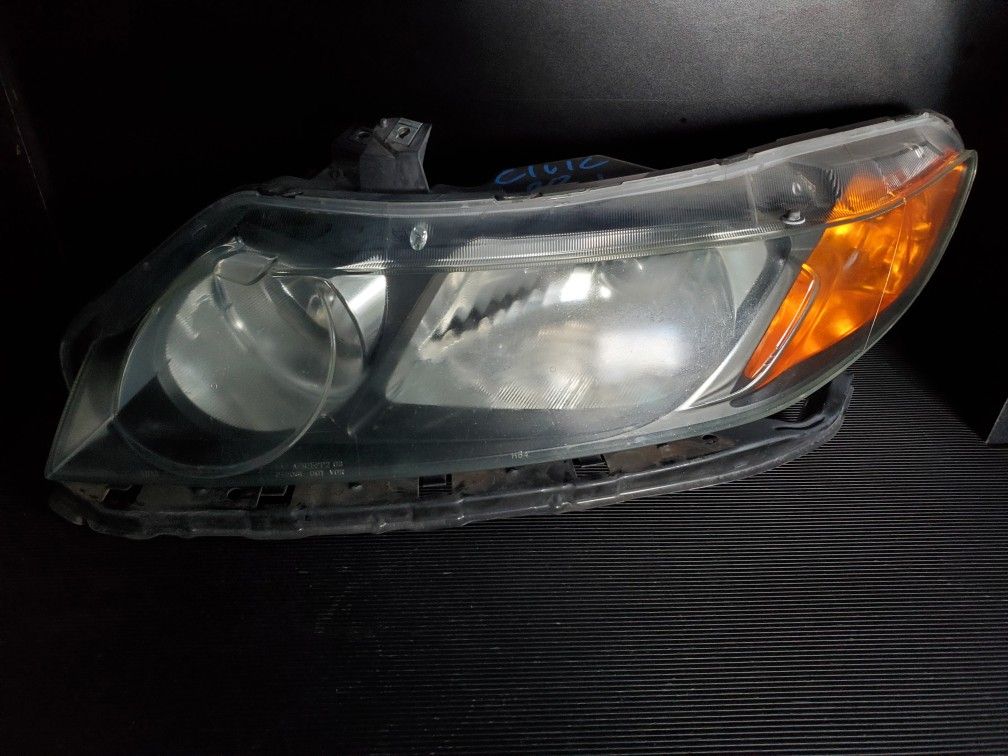 06 - 08 Honda Civic Sedan Driver Left Headlight