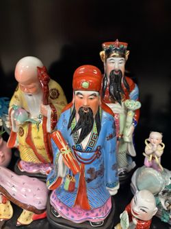Vintage Chinese hand painted porcelain 3 Kings  Figurine