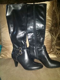 New Naturalizer comfort knee high boots 5.5 M