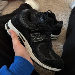 New Balance 2002r