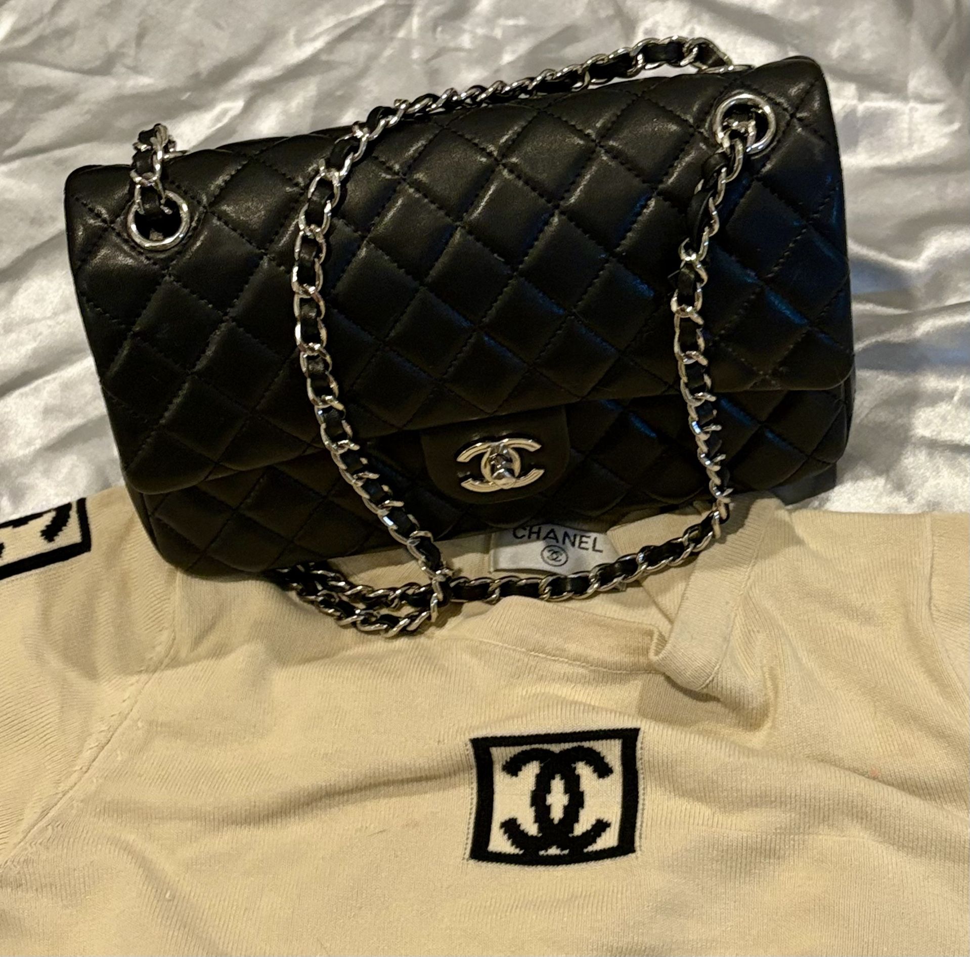 CHANEL CLASSIC DOUBLE FLAP BAG QUILTED CAVIAR JUMBO Or TRADE