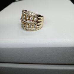 Beautiful Ring 14K Gold Laminated 27$