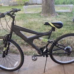 Dynacraft Vertical Gaunlet Mountain Bike 