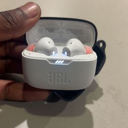 JBL Tune230NC TWS