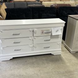Ready To Delivery 🚚  New Dresser With Six Doors 
