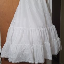 David's Bridal Size 16 Petticoat 