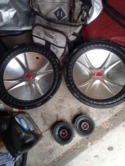 Kicker subs size 15 an to corivaga door speaker all work good