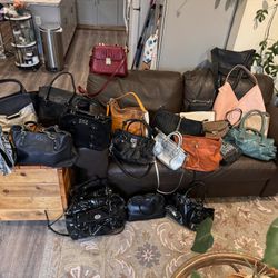 Lot Sale Of Purses. 