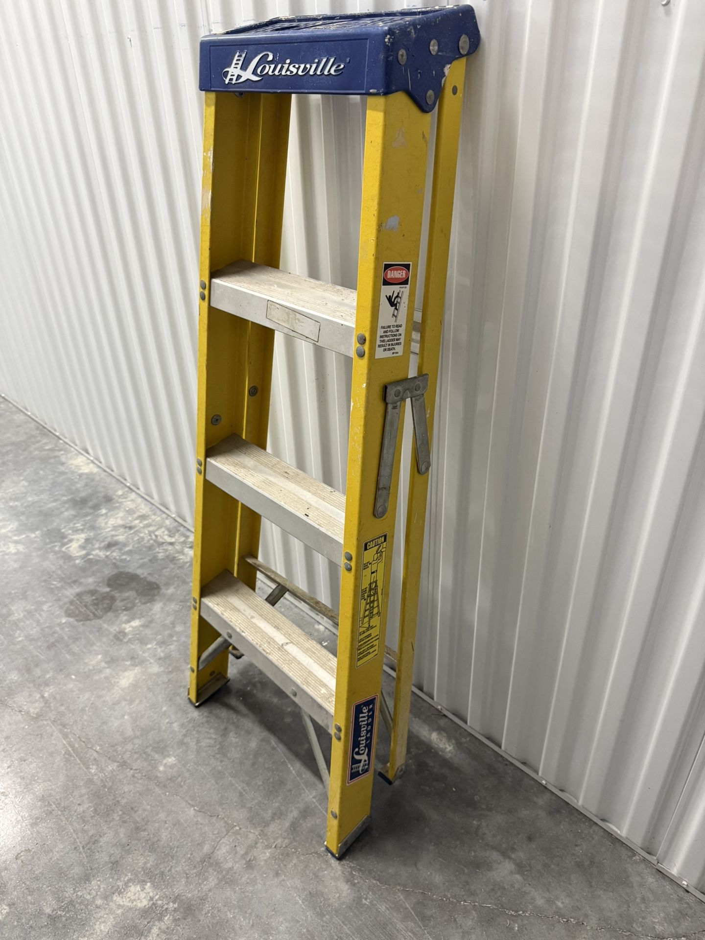Louisville 4ft Ladder