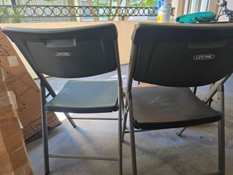 Set of 6 Folding chairs and 6' table