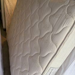 Queen Size Mattress 
