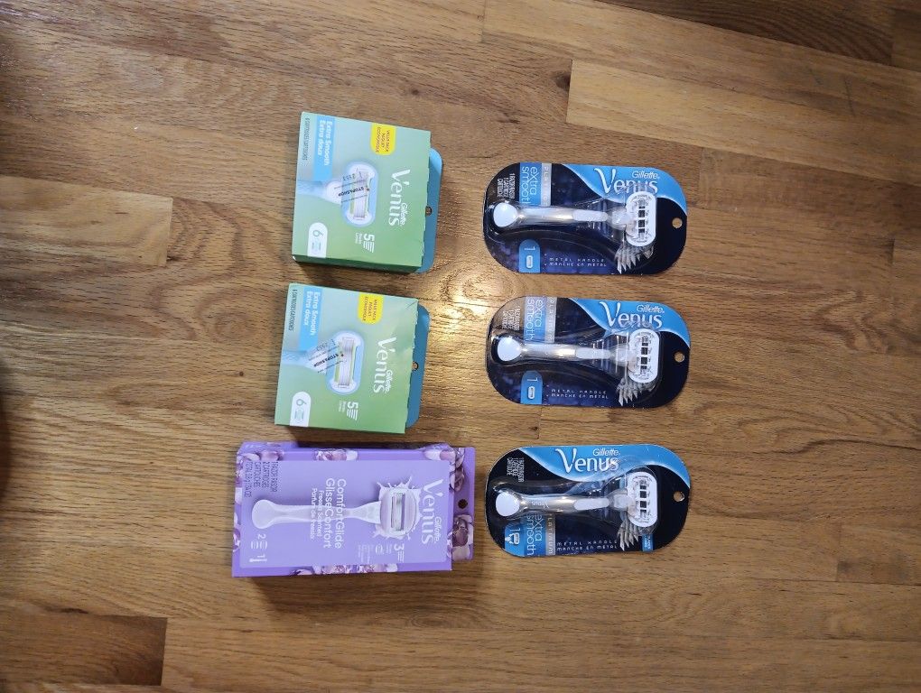 6 For $32 Venus Razors And Refills Bundle