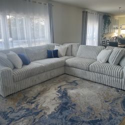Stupendous 3-piece Corner Sectional Sofa Couch