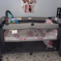 Baby Bassinet/ Crib 