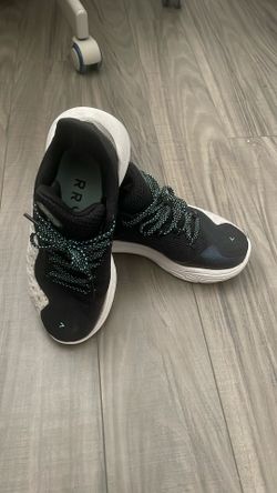 Curry Basketball shoes Youth Size 4