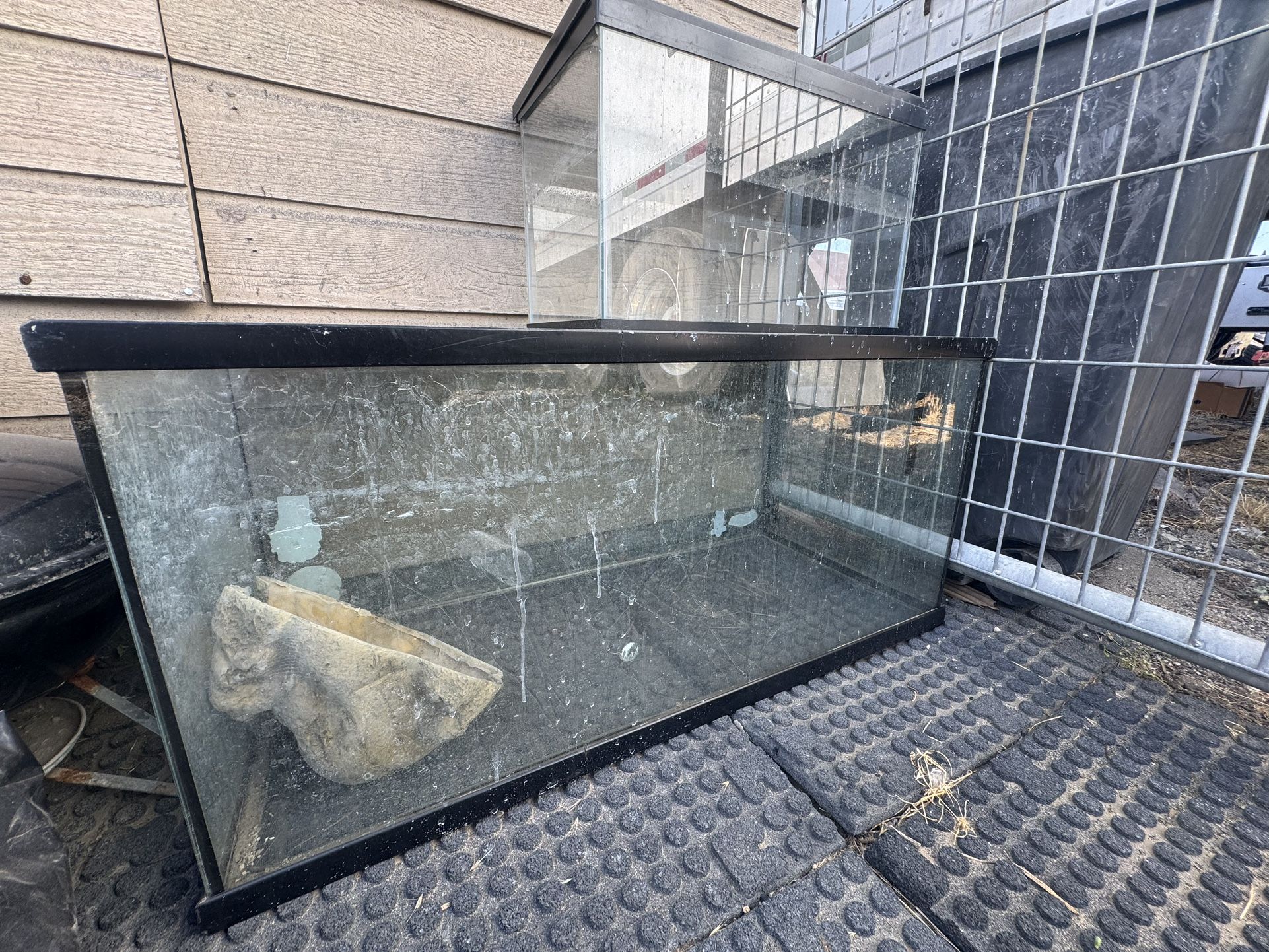 Fish tank