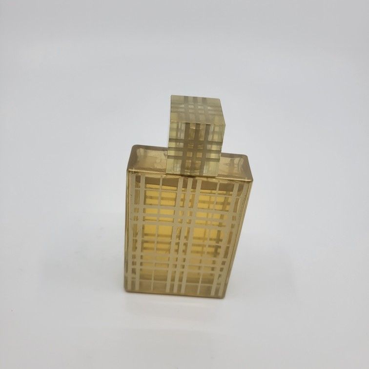 Vintage Retired Burberry Brit Gold Eau De Parfum Spray Limited Edition 
1.7 oz 90% full.
NO original box. Made in France.
Weight 6.25oz plus shipping 