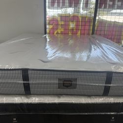 CALIFORNIA KING SIZE PARAMOUNT (EXTRA-FIRM) MATTRESS & BOX SPRINGS BED SET