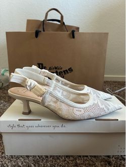 lace cream pointed milan/kitten heels