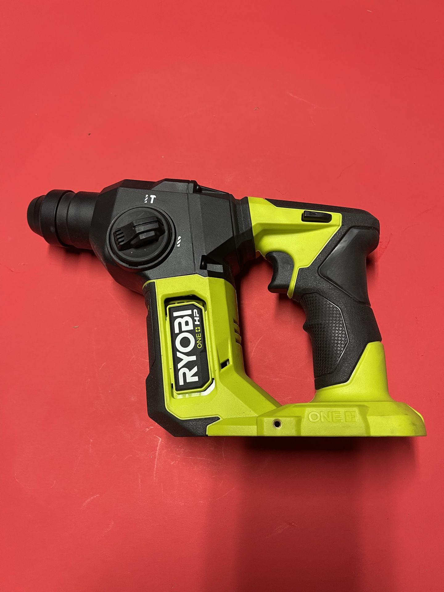 RYOBI ONE+ HP 18V Brushless Cordless Compact 5/8 in. SDS Rotary Hammer 