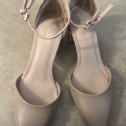 Womens Aldo Low Heels Size 6 NEW