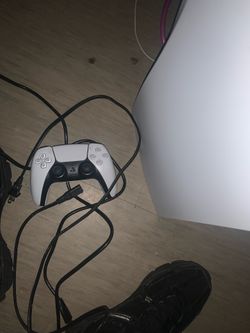 Brand new Ps5 cables playstation controller everything 1Tb included