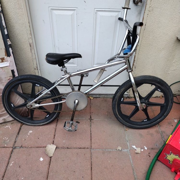 1989 Gt Mach One Bmx for Sale in Monrovia, CA - OfferUp