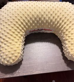 Nursing pillow