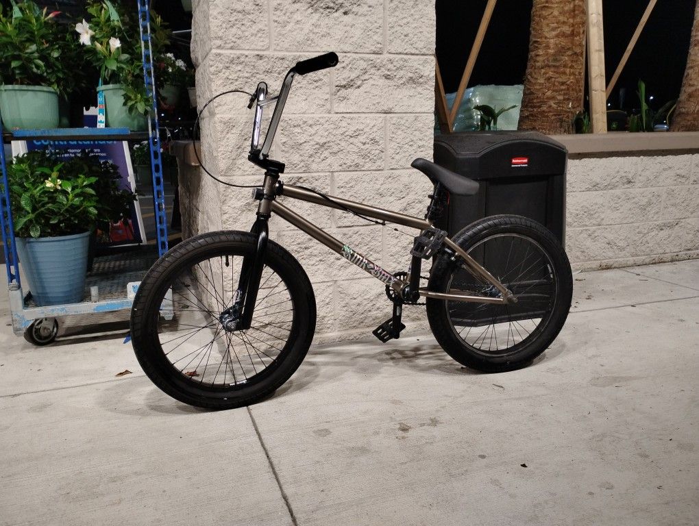 Kink Curb