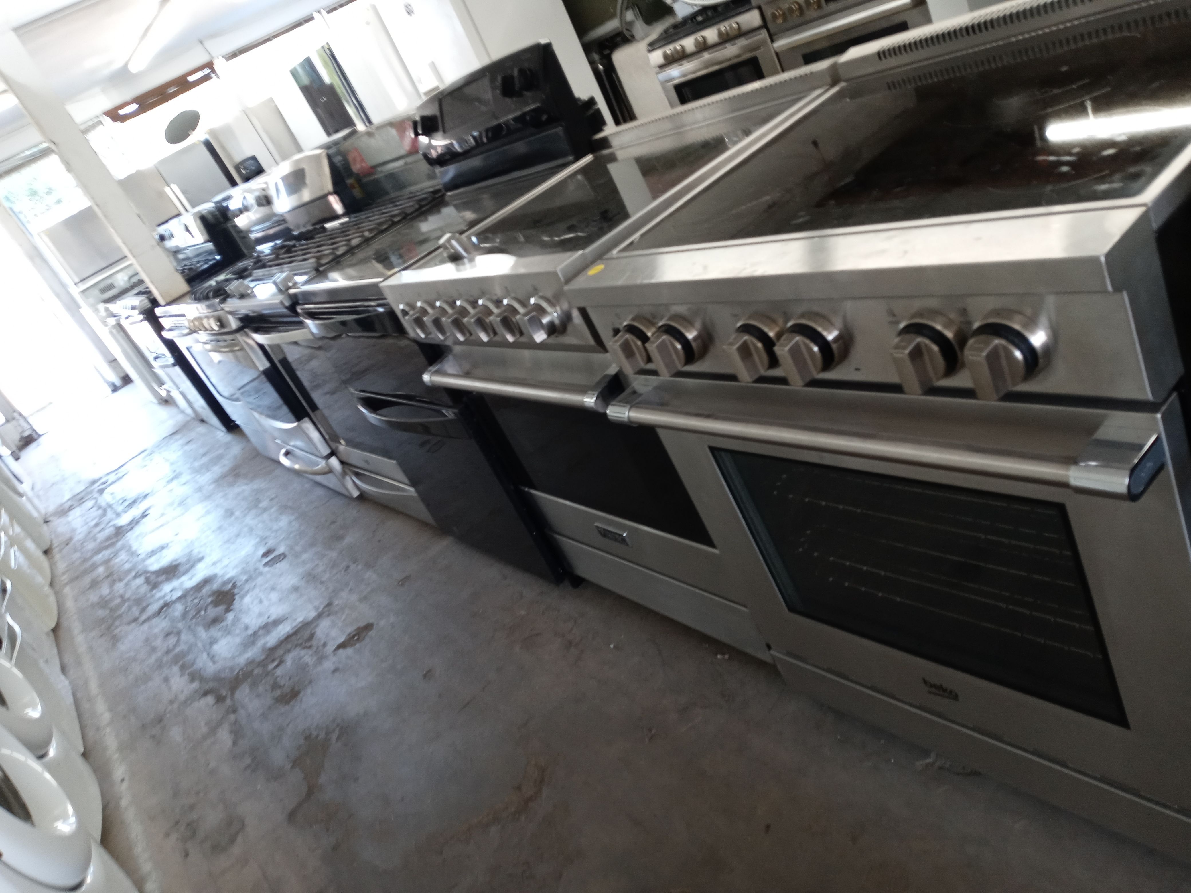 Gas/Electric Oven/Ranges for sale prices start at listed price