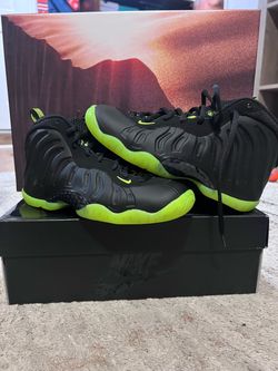 Nike Air Foamposite One Black Volt Sneakers