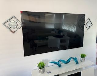 75” Samsung QLED 4K tv